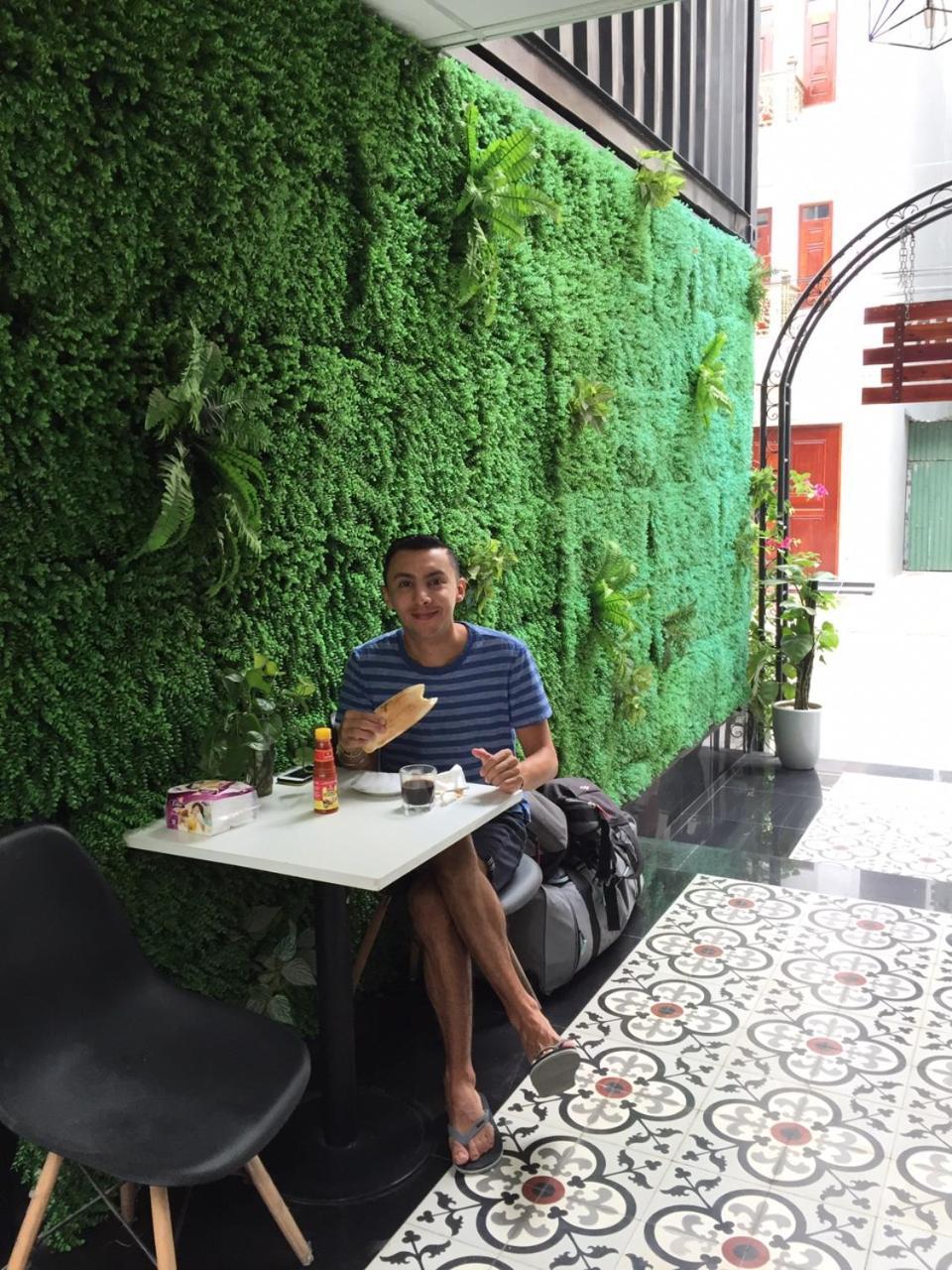Zo Brother Ha Long Hostel Buitenkant foto